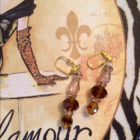 ⚜️Glamour ~ Fashion Earrings⚜️ - Picture 3 of 8